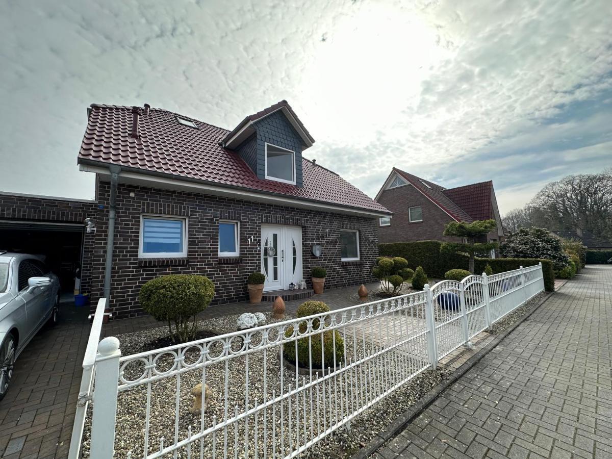 Ferienwohnung Am Hafen Ruestersiel Wilhelmshaven Exterior foto